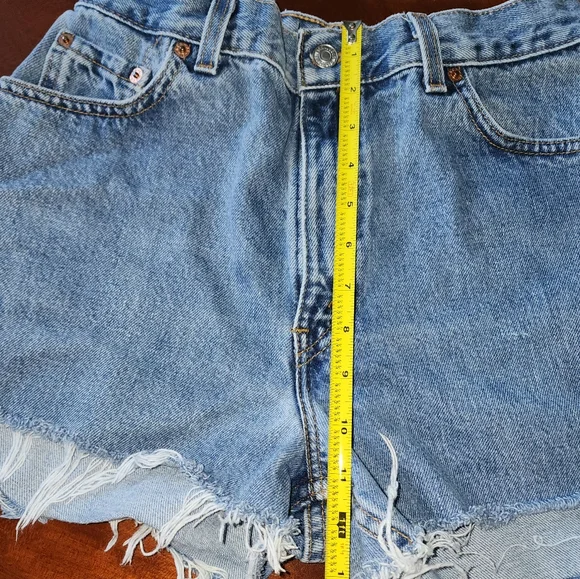 Vintage Levis Jean Shorts 550 Blue Jeans  Cut Off Light Blue Made USA Women's 10 - Picture 6 of 14